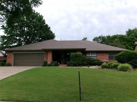 306 Phoenix Village Road, Muskogee, OK 74403