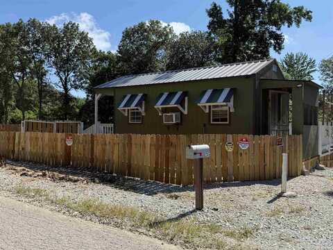 81 Lawrence 245, Powhatan, AR 72458
