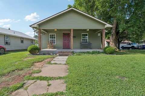 236 W 9th Avenue, Bristow, OK 74010