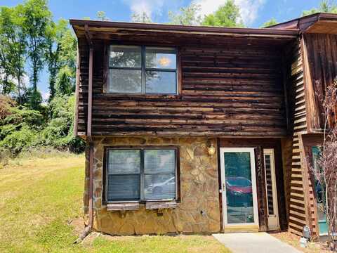 2576 TOWNHOUSE Street, Christiansburg, VA 24073