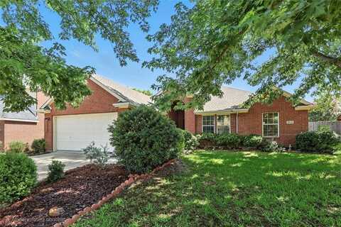 3532 Mustang Drive, Denton, TX 76210