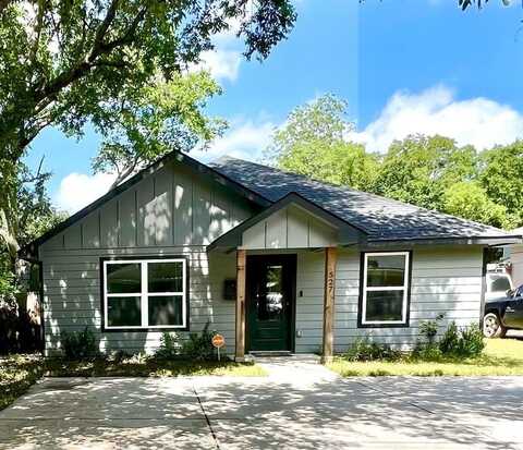 527 N Chestnut Street, Gainesville, TX 76240