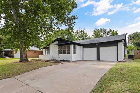 6920 Robinhood Lane, Fort Worth, TX 76112