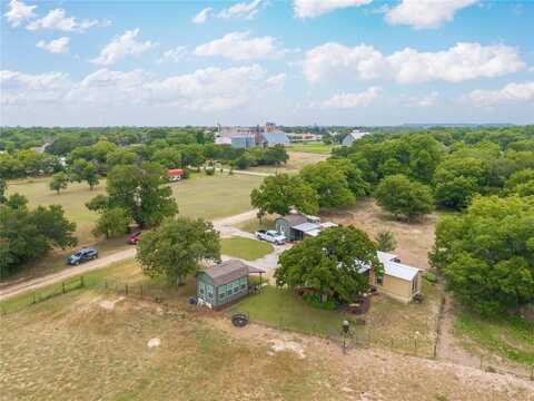 633 E Juarez Avenue, De Leon, TX 76444