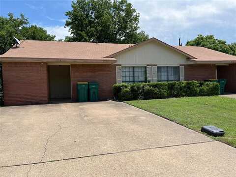 718 HILLCREST, Cedar Hill, TX 75104
