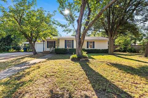 406 Pierce Street, Mc Gregor, TX 76657