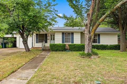 406 Pierce Street, Mc Gregor, TX 76657