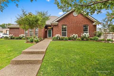 325 Fannin Drive, Hewitt, TX 76643