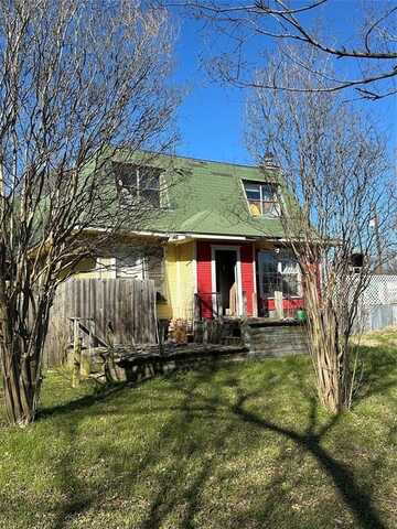 566 County Road 4818, Wolfe City, TX 75496