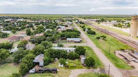300 S Waggoner Street, Electra, TX 76360