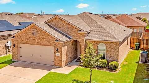 333 Marble Creek Drive, Fort Worth, TX 76131