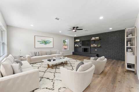 720 BURLESON Street, Grand Prairie, TX 75050