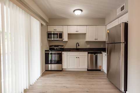 400 Gallery Lane, Hixson, TN 37343