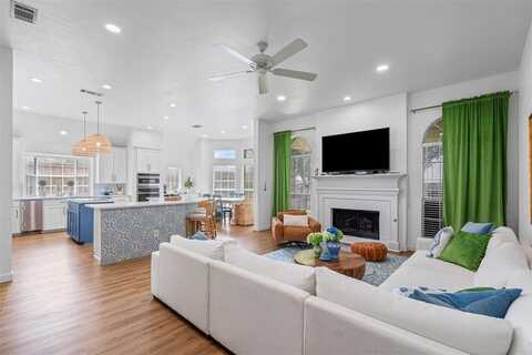 2236 Templeton Drive, Arlington, TX 76006
