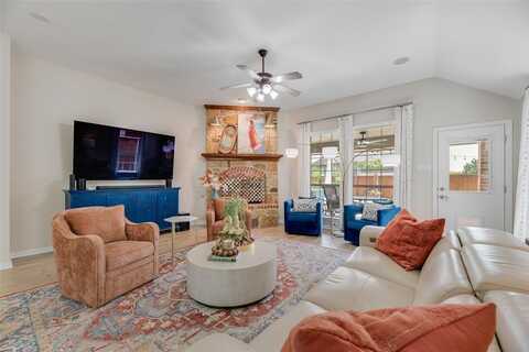 8744 Dayton Drive, Lantana, TX 76226