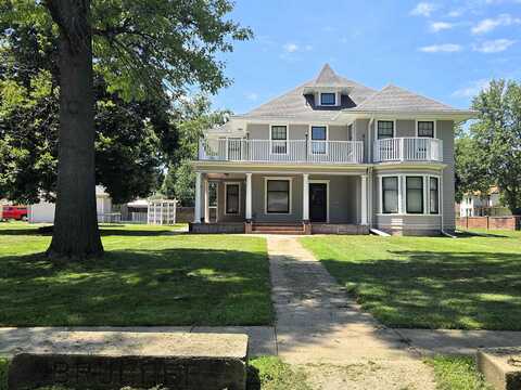 870 17th Avenue, Columbus, NE 68601