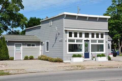 822 CASS STREET, TRAVERSE CITY, MI 49684