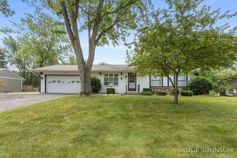 1236 S VAN BRUGGEN DRIVE, PLAINWELL, MI 49080