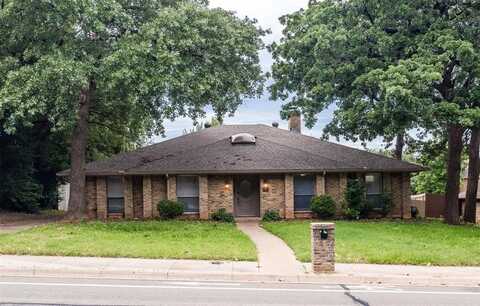 2712 Lincoln Drive, Arlington, TX 76006