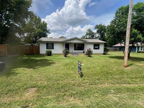301 Walnut Street, Chandler, TX 75758
