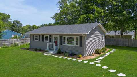47 Corte Real Avenue, East Falmouth, MA 02536