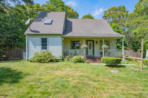 31 Artisan Way, Forestdale, MA 02644