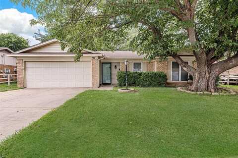 724 Sue Ann Lane, Burleson, TX 76028