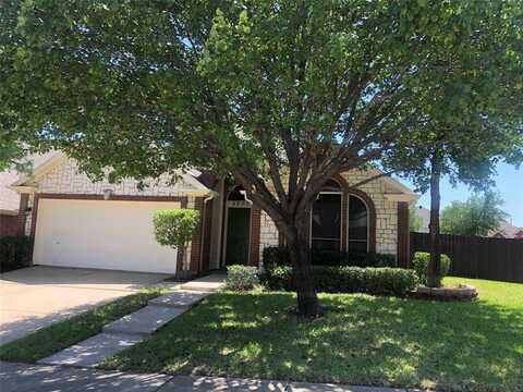 4000 Double Oak Drive, Bedford, TX 76021