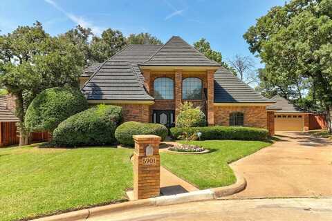 5901 Derek Street, Arlington, TX 76016