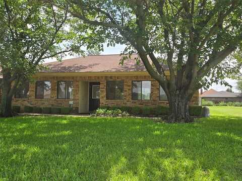 205 River North Boulevard, Stephenville, TX 76401