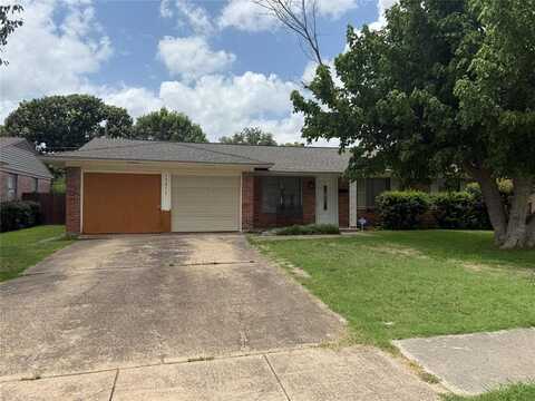 13817 Pyramid Drive, Farmers Branch, TX 75234
