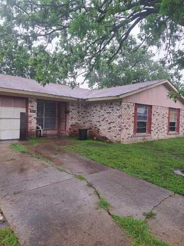 9505 Frostwood Street, Dallas, TX 75217