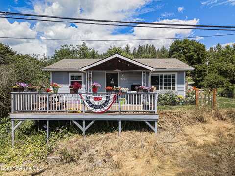 6511 Comanche St, Bonners Ferry, ID 83805