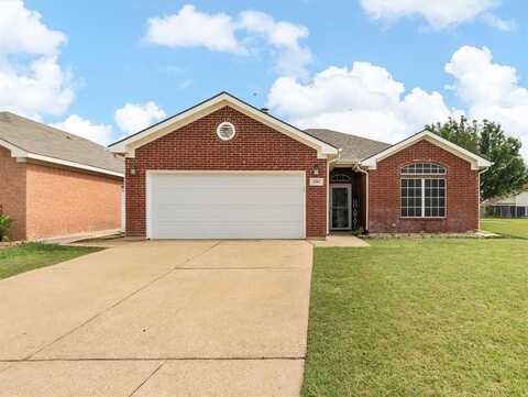 3541 Lasso Road, Fort Worth, TX 76262