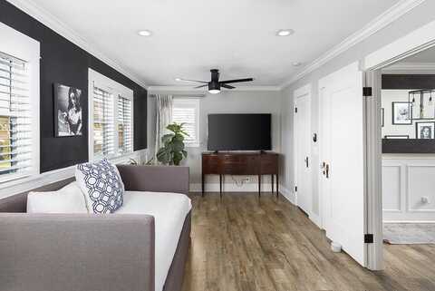 752 Coronado Avenue, Long Beach, CA 90804