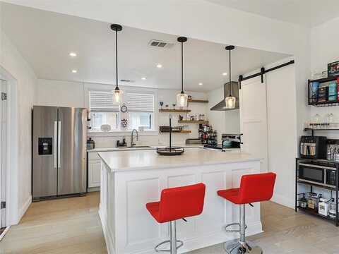 1200 W Walker Street, Denison, TX 75020