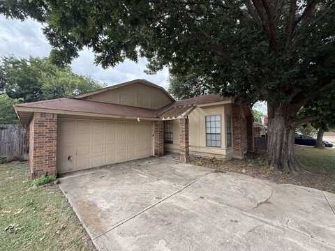 2323 Clareton Drive, Arlington, TX 76018