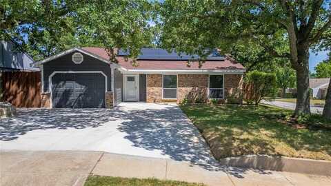 3901 Glengate Drive, Arlington, TX 76016