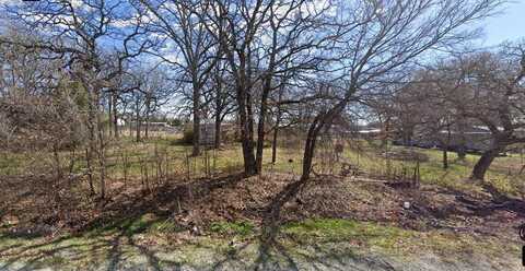 221 Shady Oaks, Azle, TX 76085