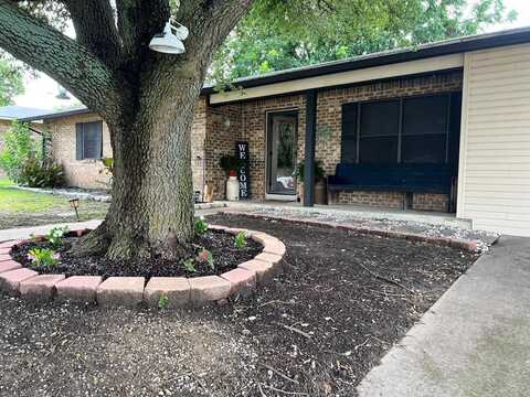1411 Marie Street, Comanche, TX 76442