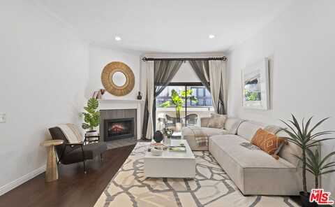 8300 Manitoba St, Playa Del Rey, CA 90293