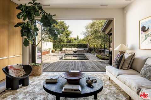 8466 Brier Dr, Los Angeles, CA 90046