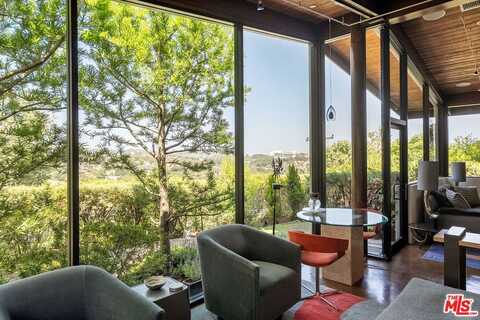 1024 Lindenwood Ln, Los Angeles, CA 90049