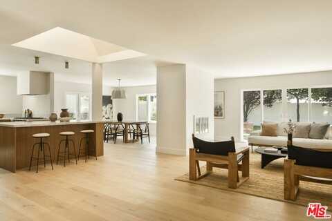 30610 Las Estrellas Dr, Malibu, CA 90265
