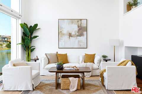 5106 Pacific Ave, Marina Del Rey, CA 90292