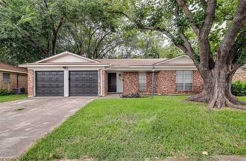 648 Sue Ann Lane, Burleson, TX 76028