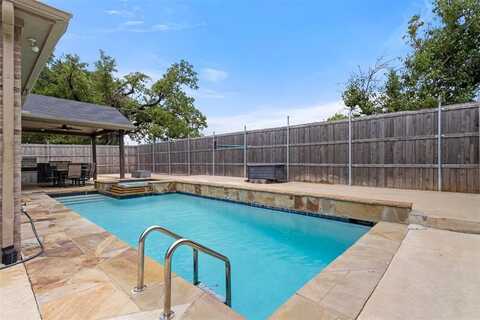 945 Hannah Way, Dallas, TX 75253