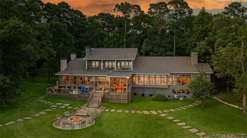 582 Windy Point Drive, Mount Vernon, TX 75457