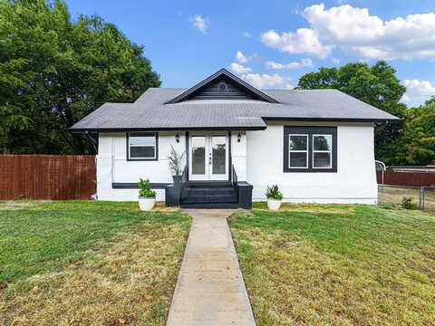 611 Cherry Street, Bowie, TX 76230