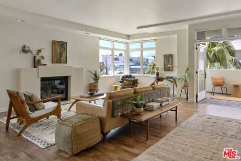 920 Granite Dr, Pasadena, CA 91101